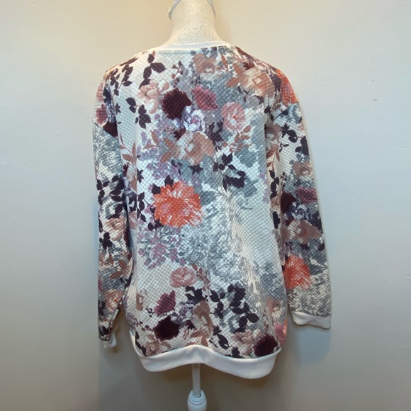 H & M Quilted Floral Sweatshirt - Picture 7 of 9